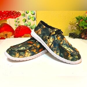 Camouflage Slip-On Shoes with White Soles S 10
